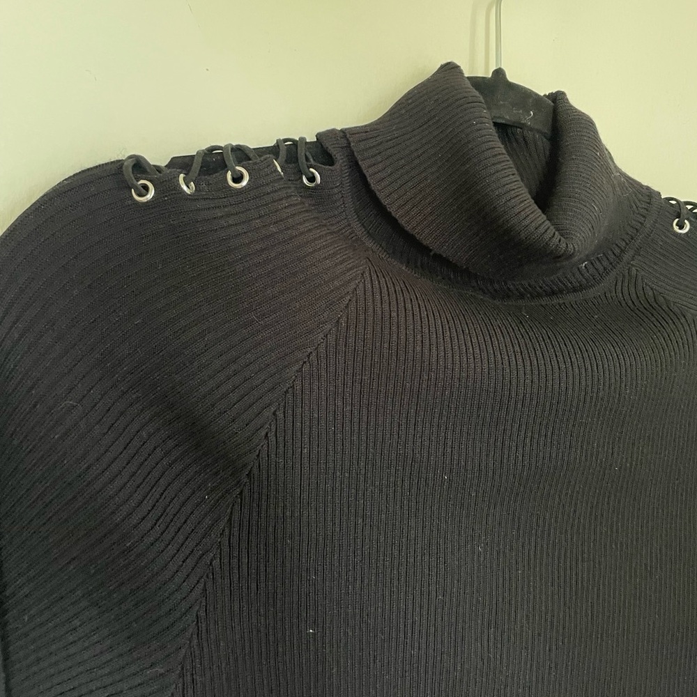 Lascana Cold Shoulder Turtleneck